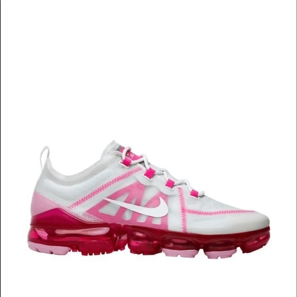 Nike Shoes - Nike Vapormax